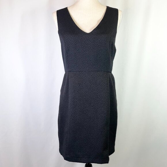 Forever 21 Pebble Texture Sheath Dress Size M Black Sleeveless V Neck - Picture 1 of 11
